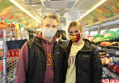 UMN students in the Mobile Market. 